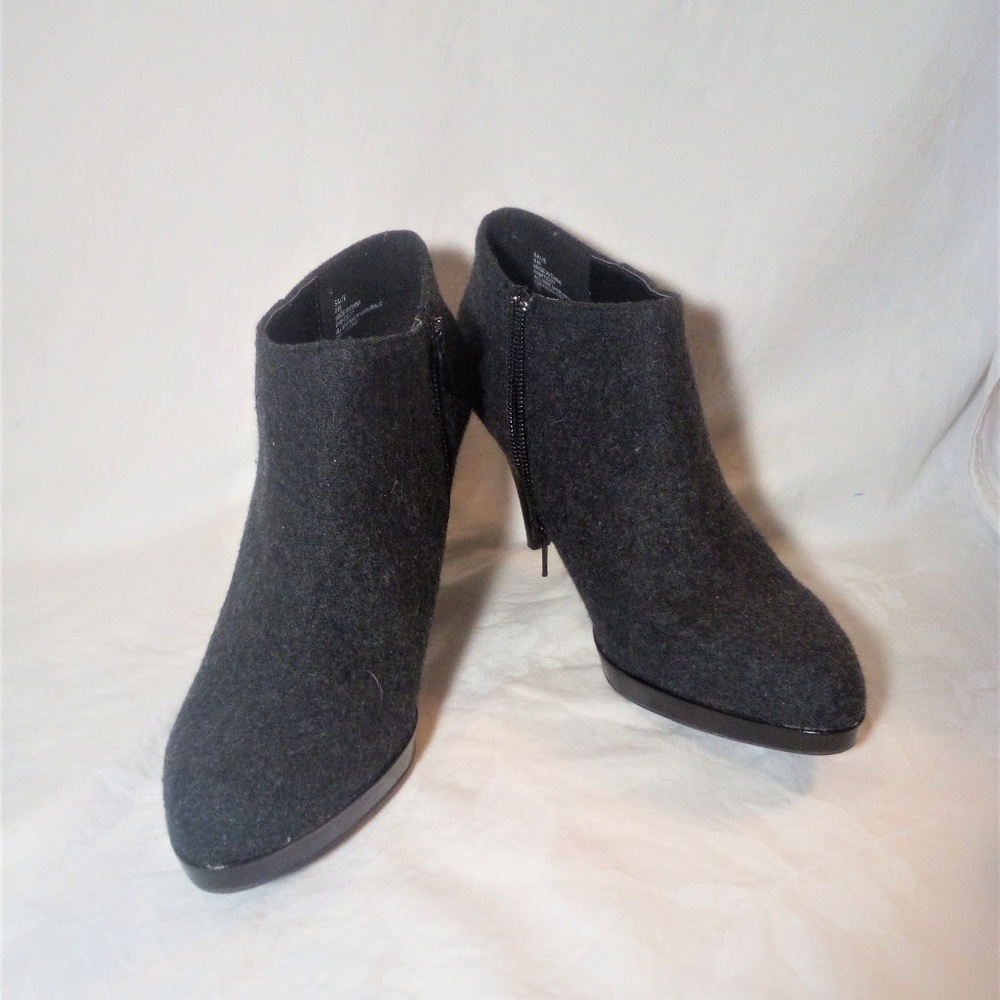 Candie's Salie ankle boot Sz8 Great used condition